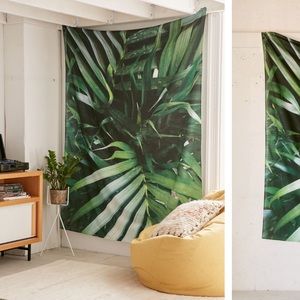 🌴Urban Outfitters jungle vibes tapestry🌴